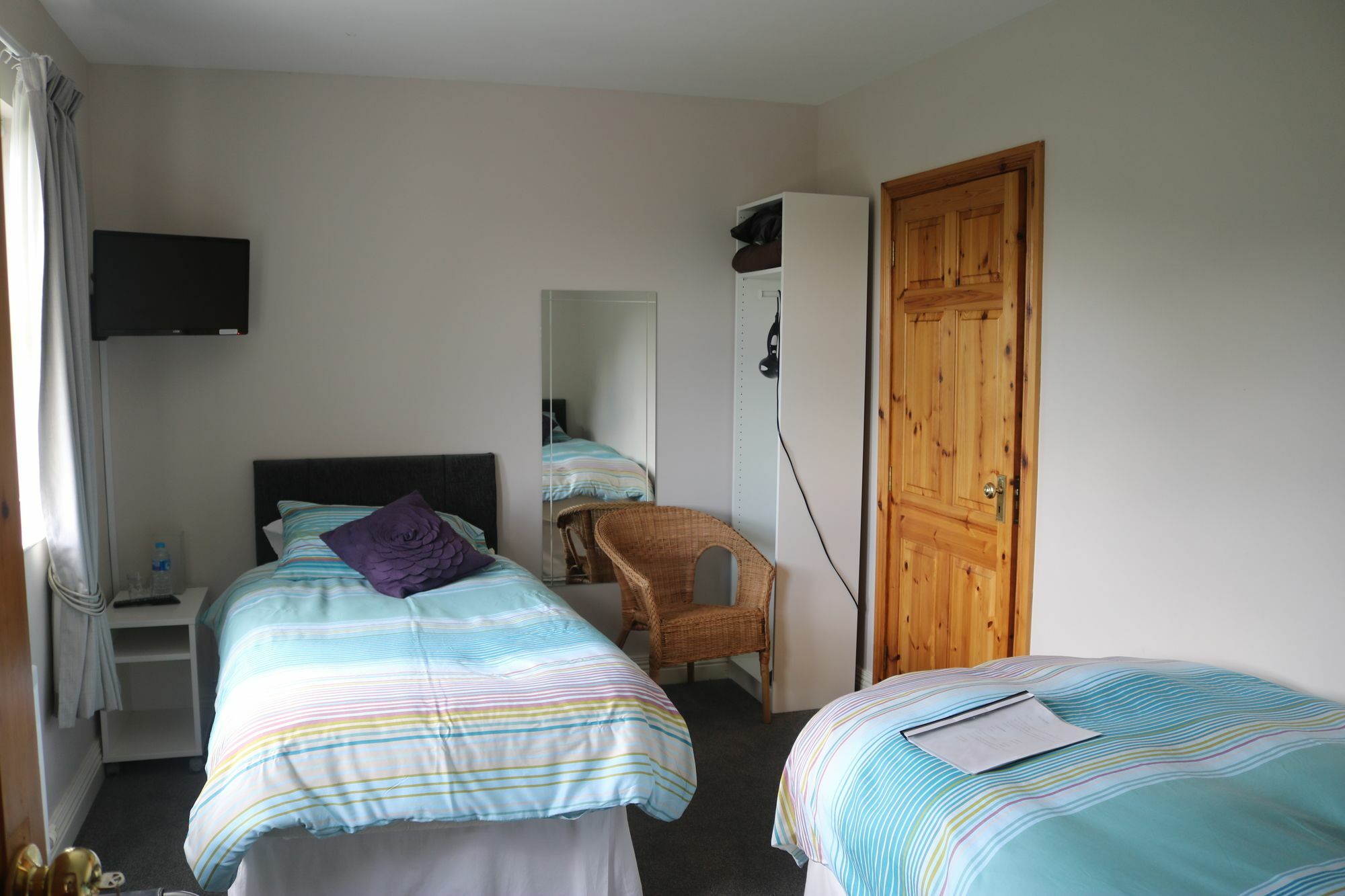 Five Oaks Bed & Breakfast Londonderry ภายนอก รูปภาพ